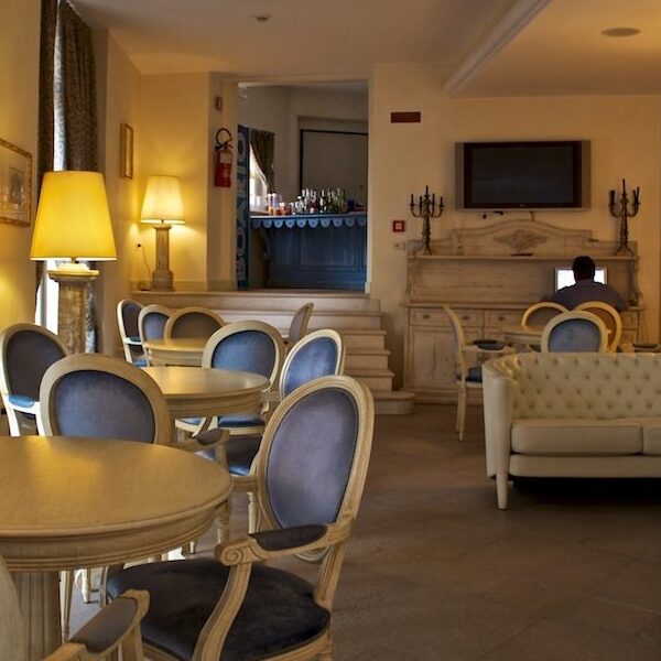 Hotel Castel -Riva Lago - Sulzano -Brescia (ITALY)